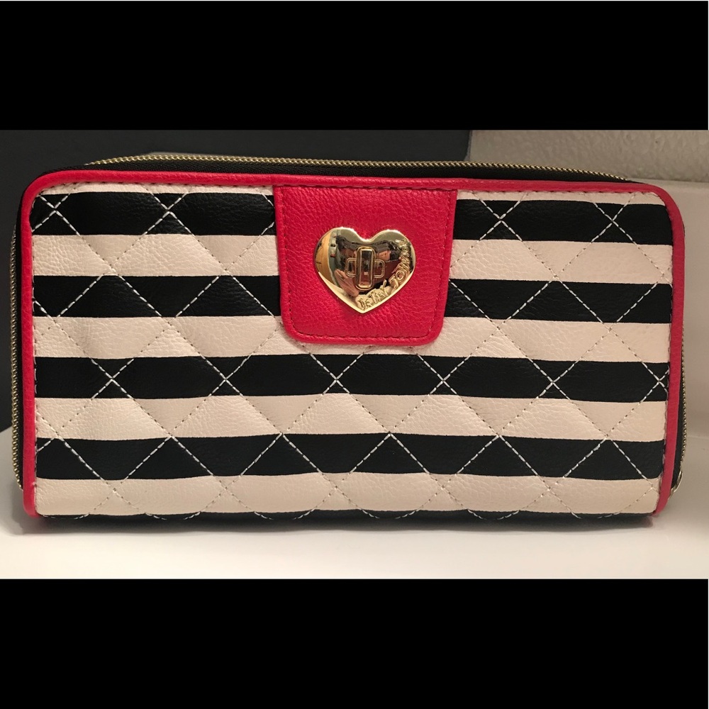 Betsy Johnson wallet (large)